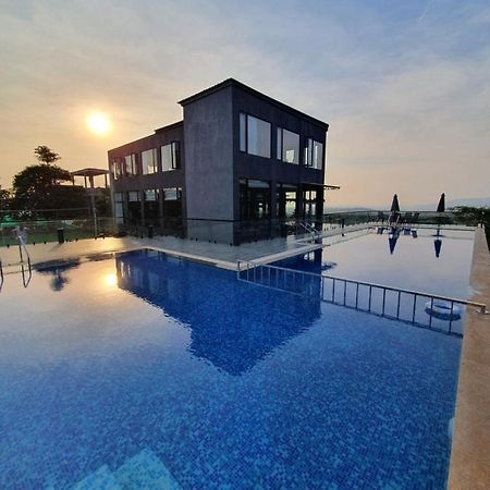 Paraiso Resort & Club Игатпури Екстериор снимка