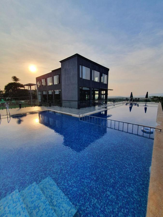 Paraiso Resort & Club Игатпури Екстериор снимка
